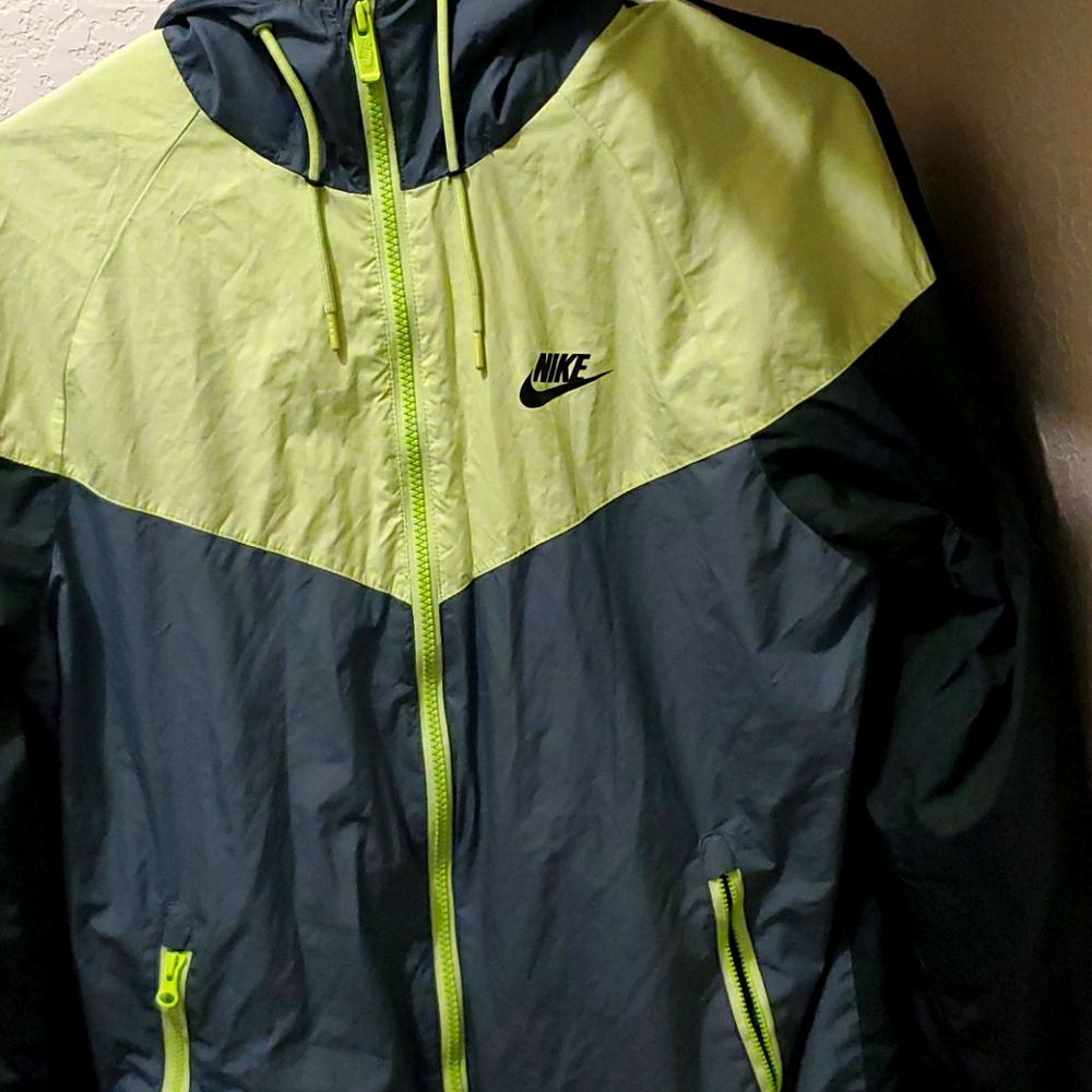 Nike windbreaker